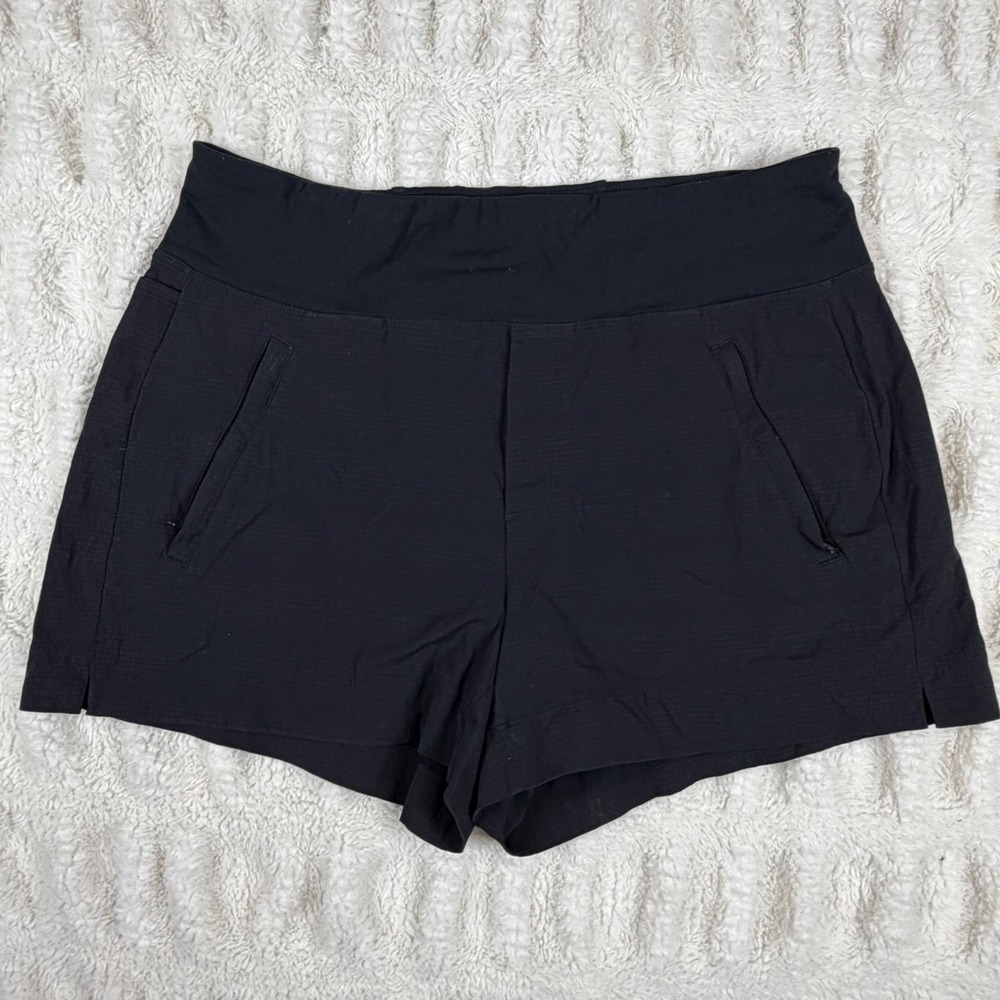 Athleta Trekkie North Short Black Hiking Travel Activewear Womens 10